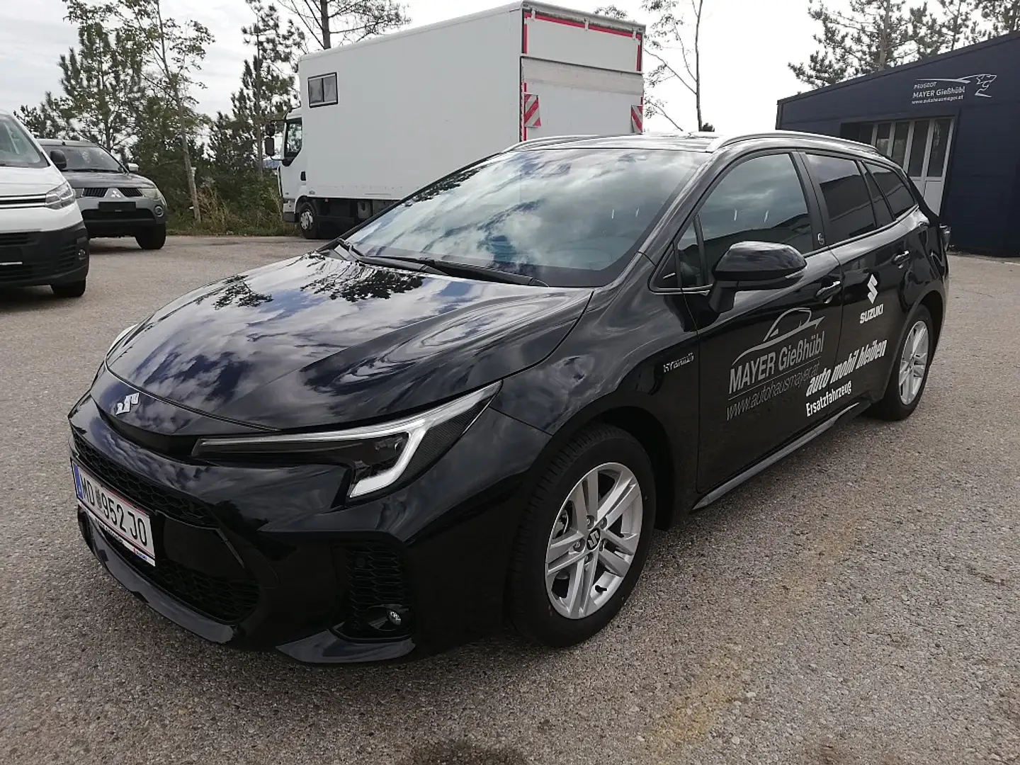 Suzuki Swace 1,8 HEV E-CVT Flash Noir - 2
