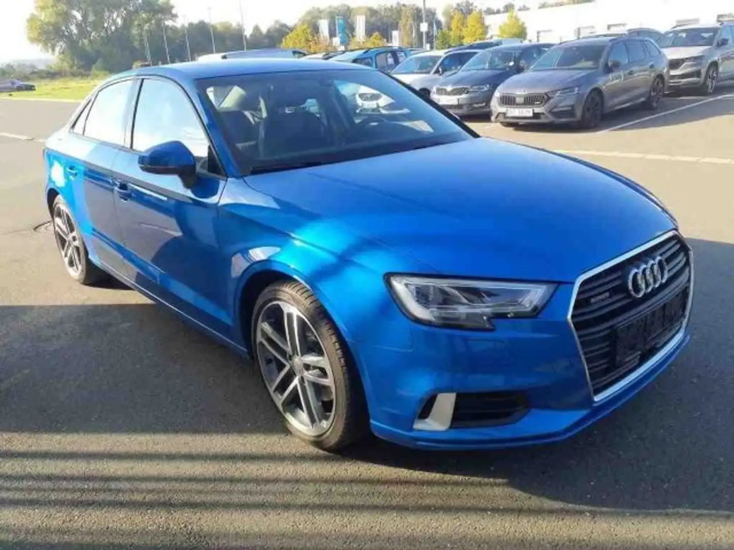 Audi A3 40 TFSI QU SPORT LED+NAV+VC+DAB+B&O Blau - 2