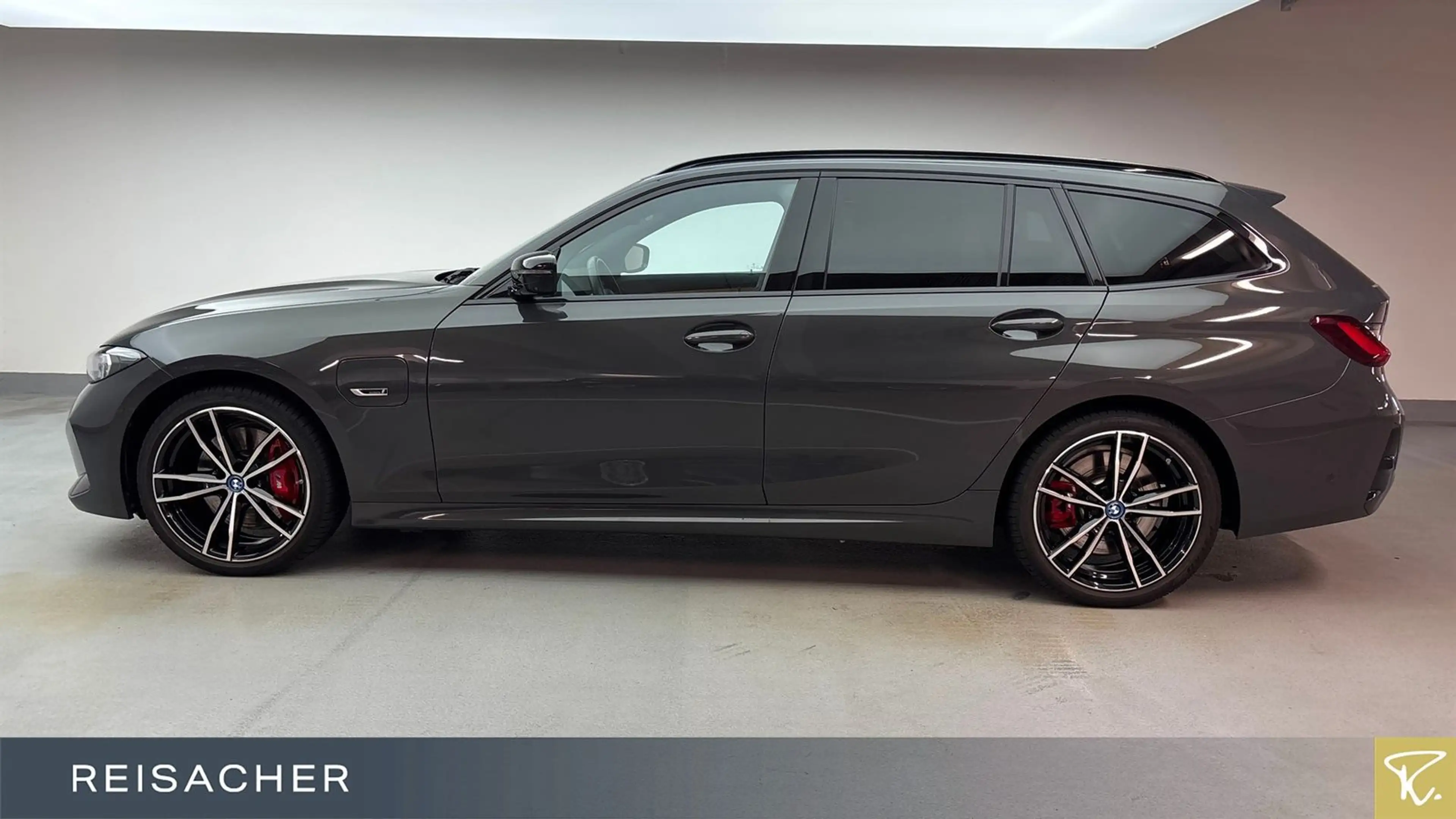 BMW 330 e A Tou M-Sport PRO,M-Sport,Pano,AHK,DAProf,A — photo 9