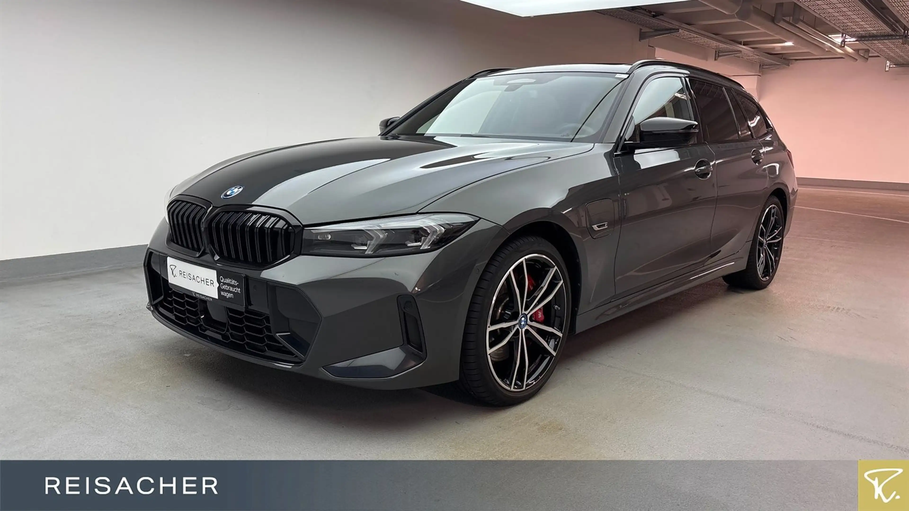 BMW 330 e A Tou M-Sport PRO,M-Sport,Pano,AHK,DAProf,A