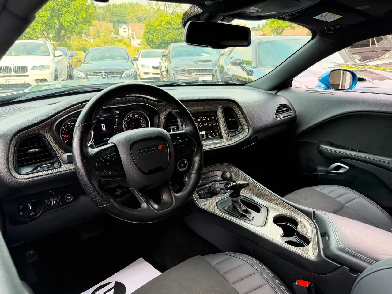 Dodge Challenger 2023 — фото 12