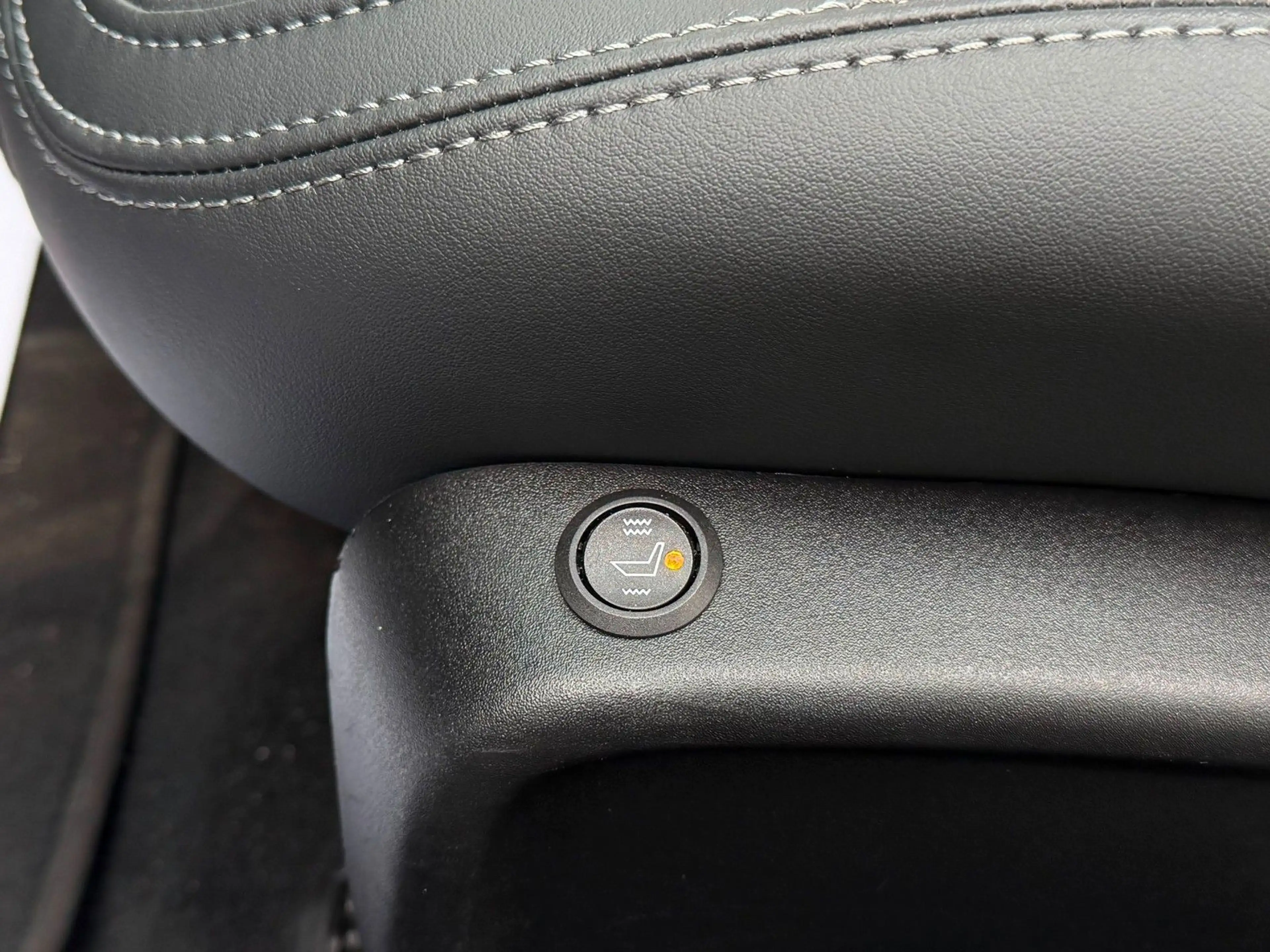 Dodge Challenger 3.6 GT V6 CARPLAY/RFK/PDC/WIDEBODY — photo 11