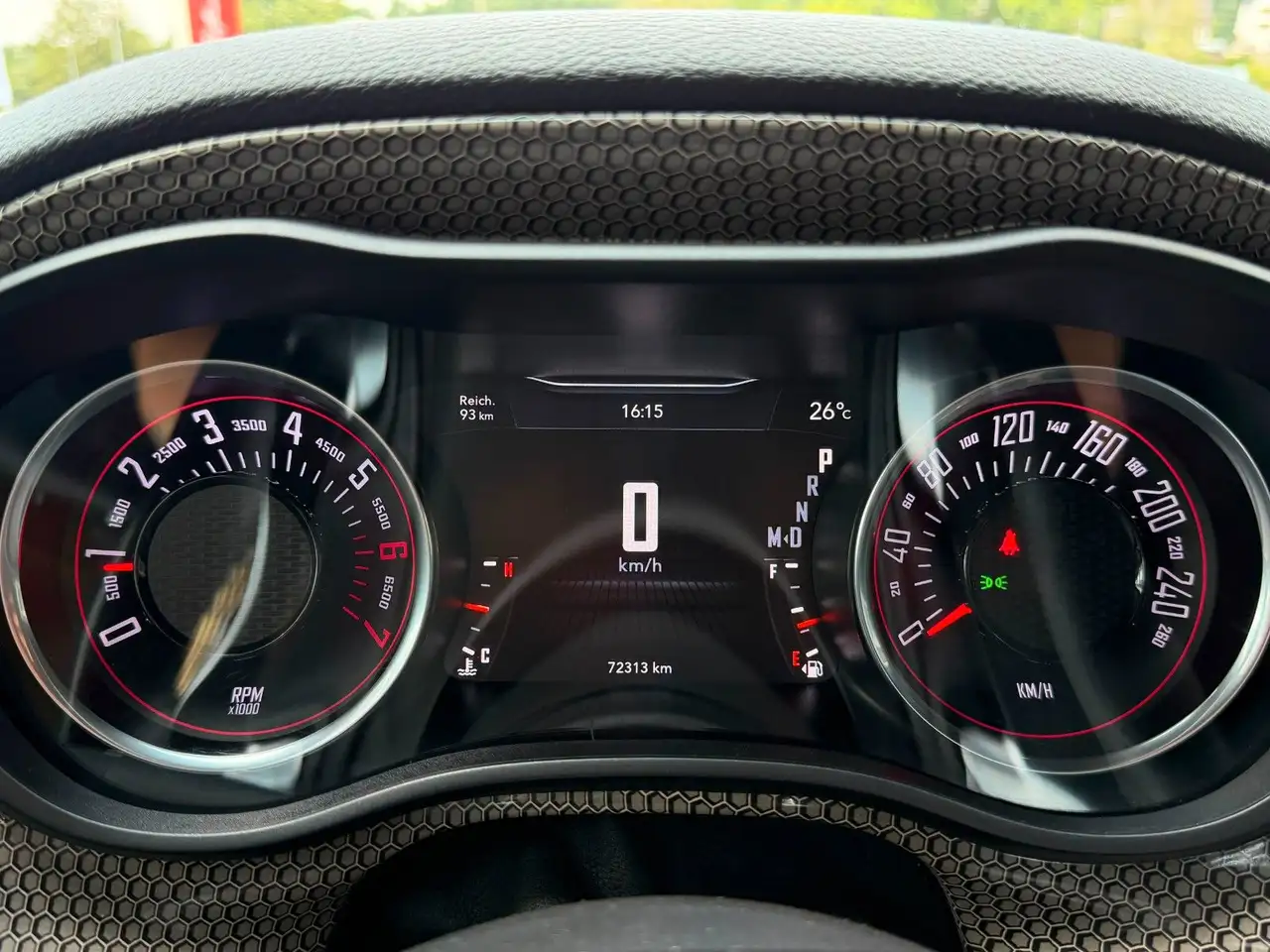 Dodge Challenger 2023 — фото 15