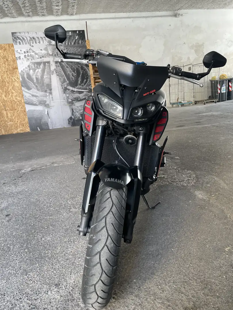 Yamaha MT-09 Noir - 1