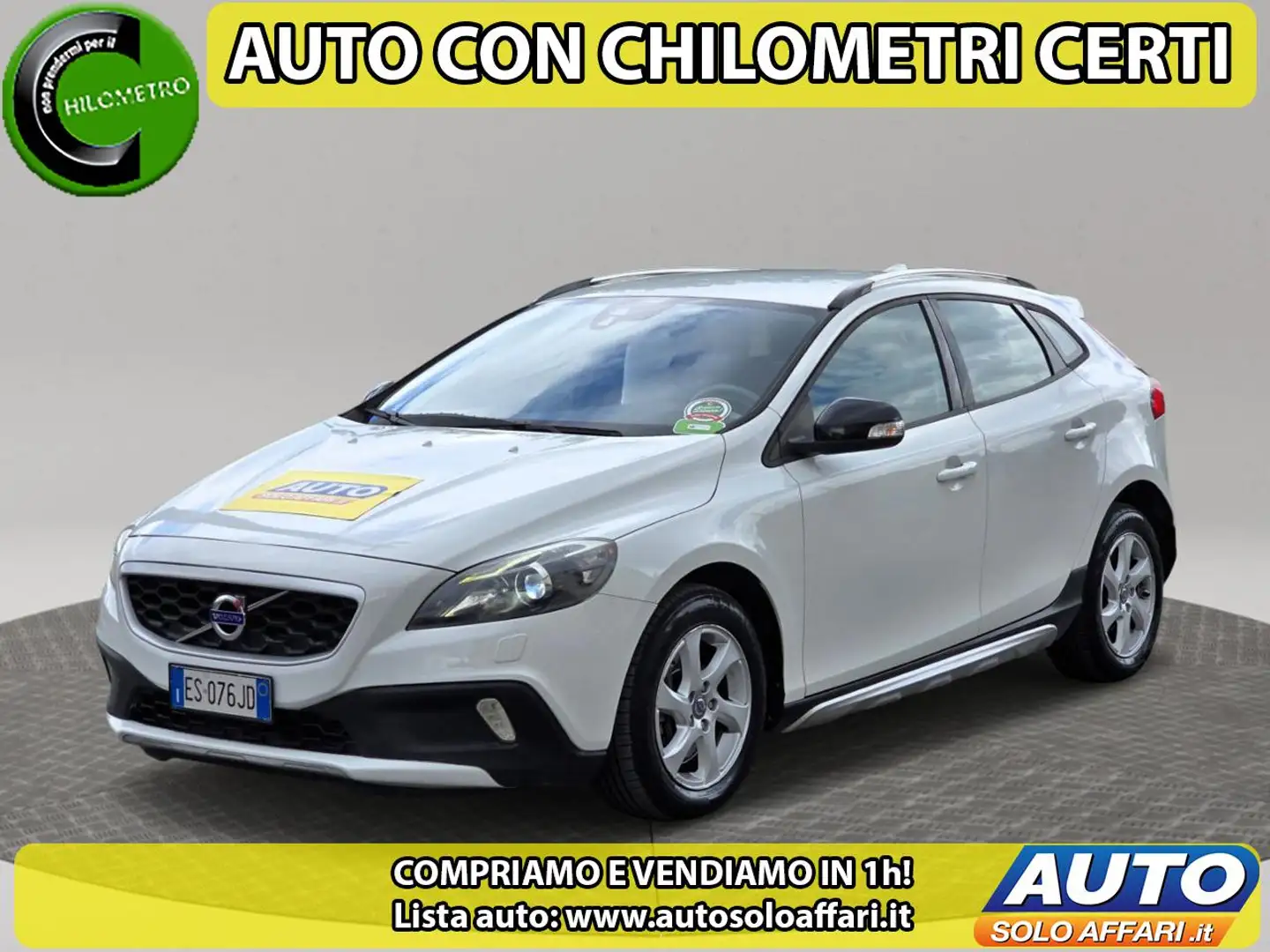 Volvo V40 Cross Country D3 GEARTRONIC Biały - 1