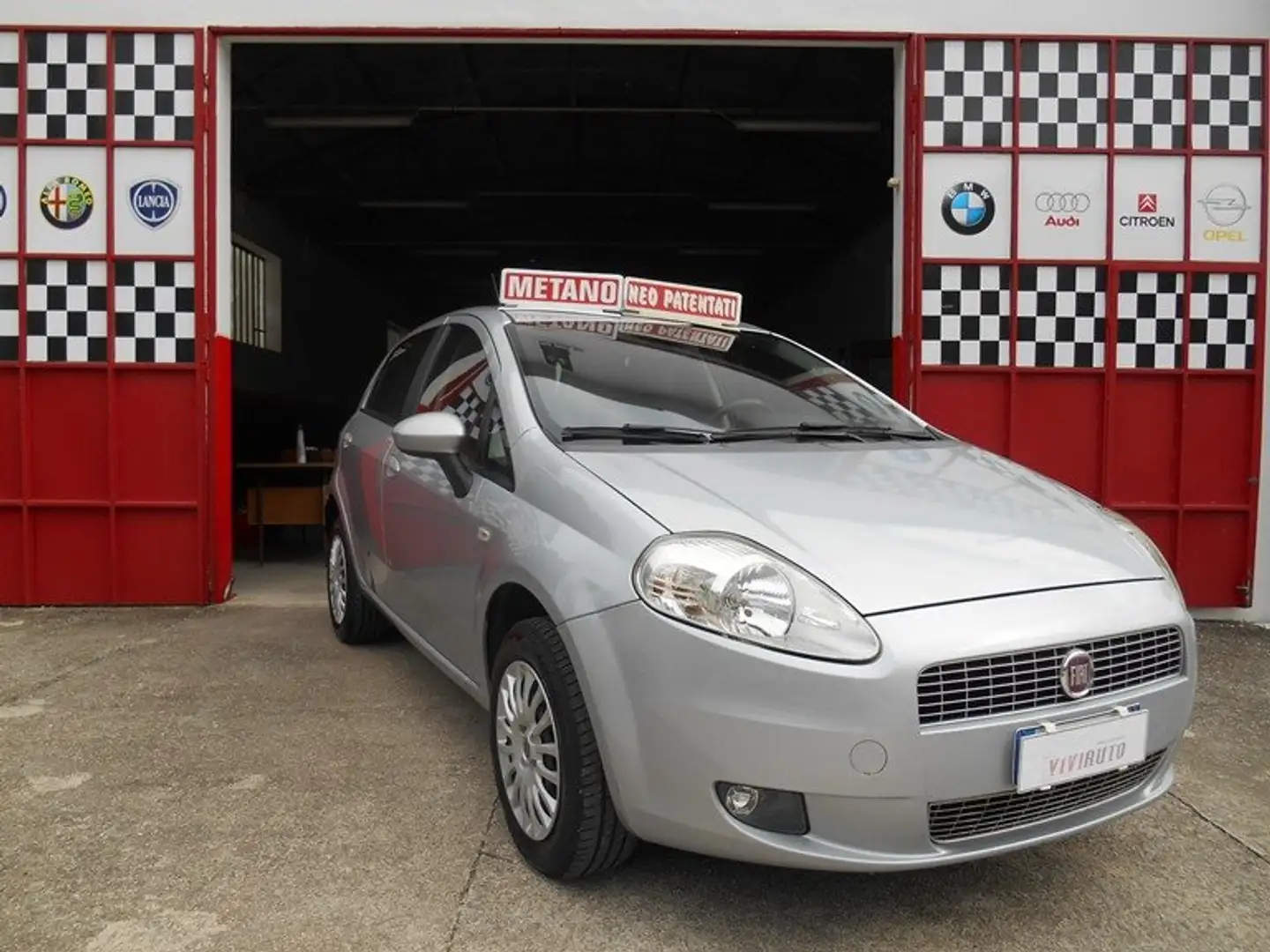 Fiat Grande Punto Grande Punto 5p 1.4 natural power NO BLOCCHI TRAFF Argento - 1