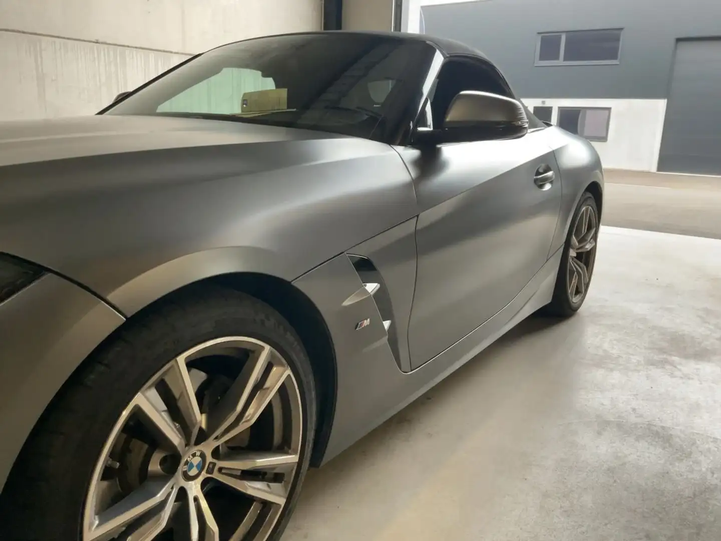 BMW Z4 M Z4 sDrive20i Aut. M Sport Grijs - 2