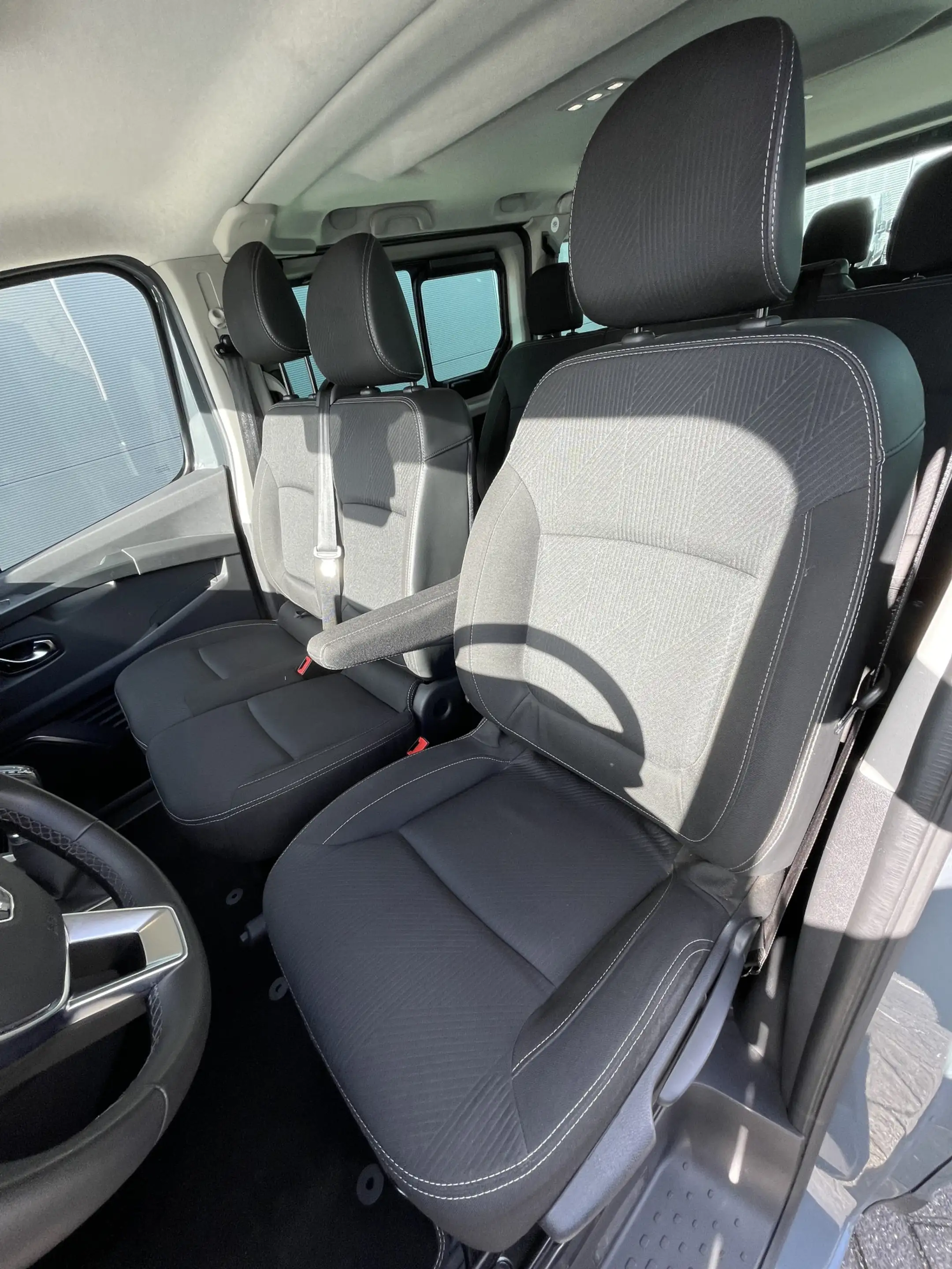 Renault Trafic 150pk L2H1 Grand Luxury (Trekhaak - Camera - LED - — photo 15