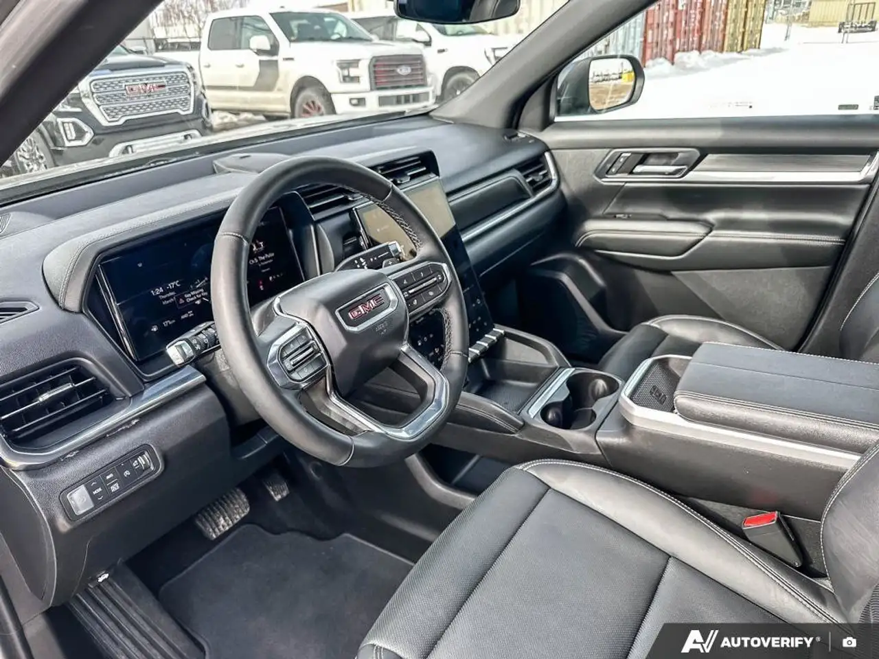 GMC Terrain photo GMC Terrain