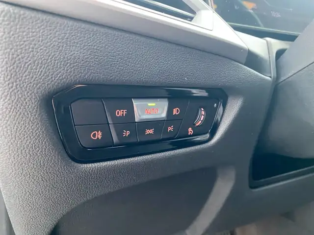BMW 3 Series view 13