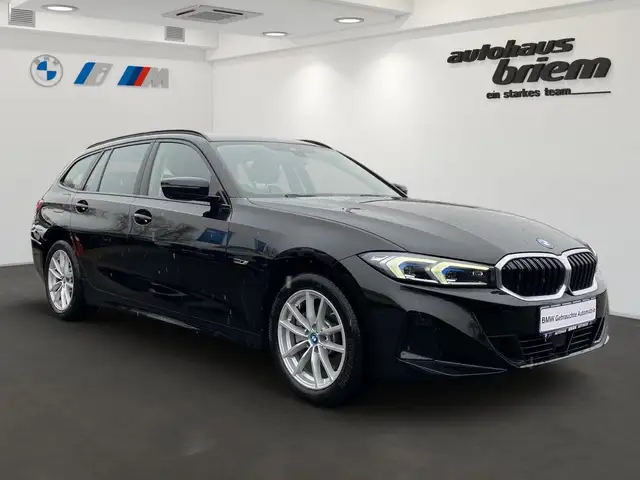 BMW 3 Series view 2