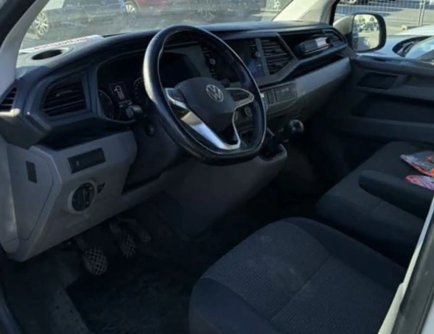 Volkswagen T6.1 Transporter T6 Standhz,Navi,Parklenkassistent,netto 20.666,67 Weiß - 1