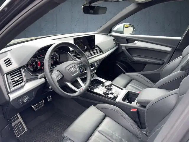 Audi SQ5 view 9