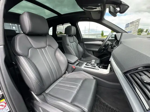 Audi SQ5 view 14