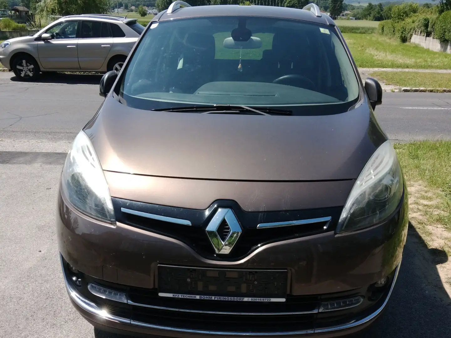 Renault Grand Scenic Grand Scénic dCi 110 EDC Bose Edition Brown - 2