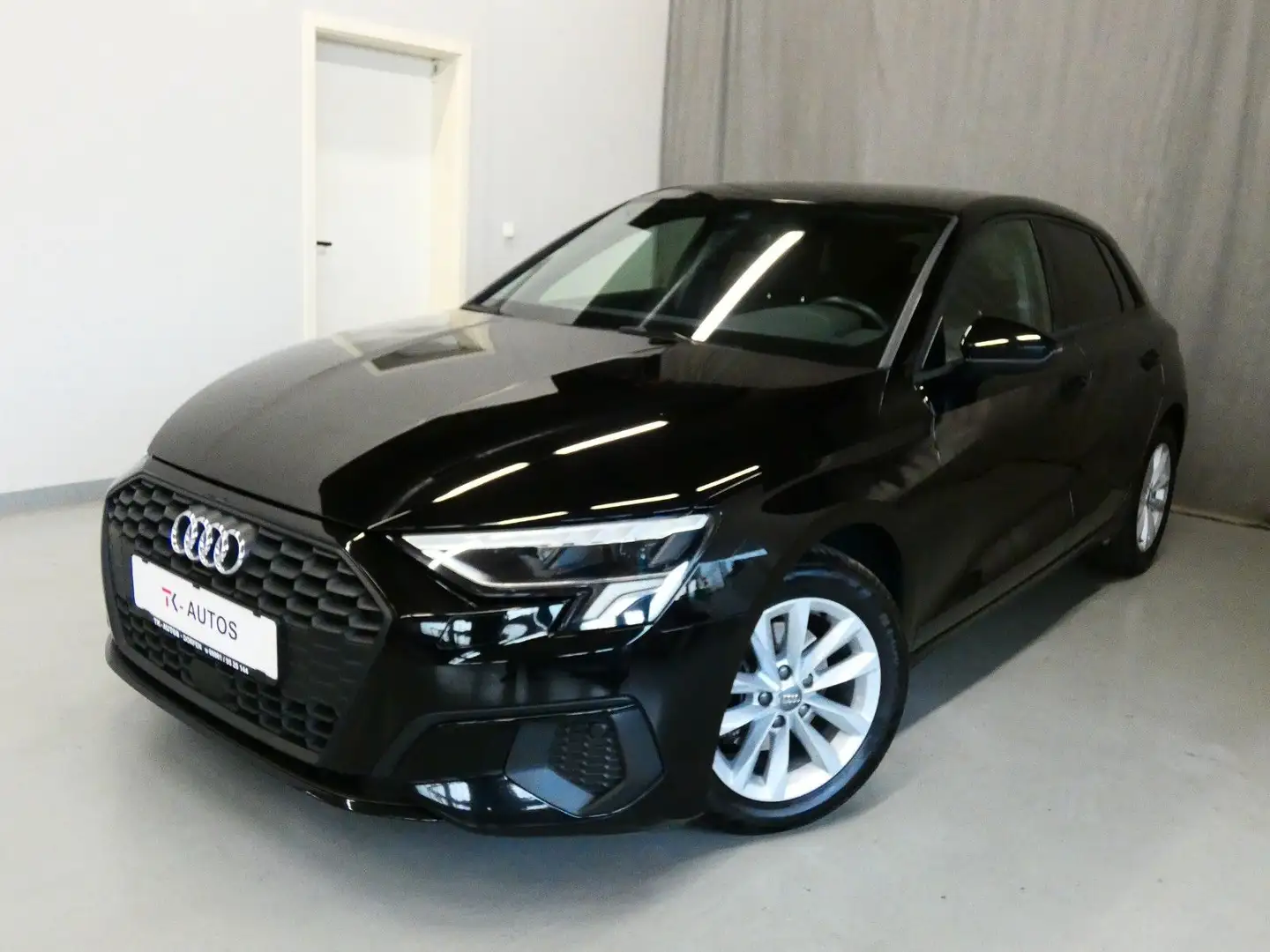 Audi A3 SP 30 TDI,1.Hand,Navi,LED,ACC,ViCo,Kamera Noir - 1