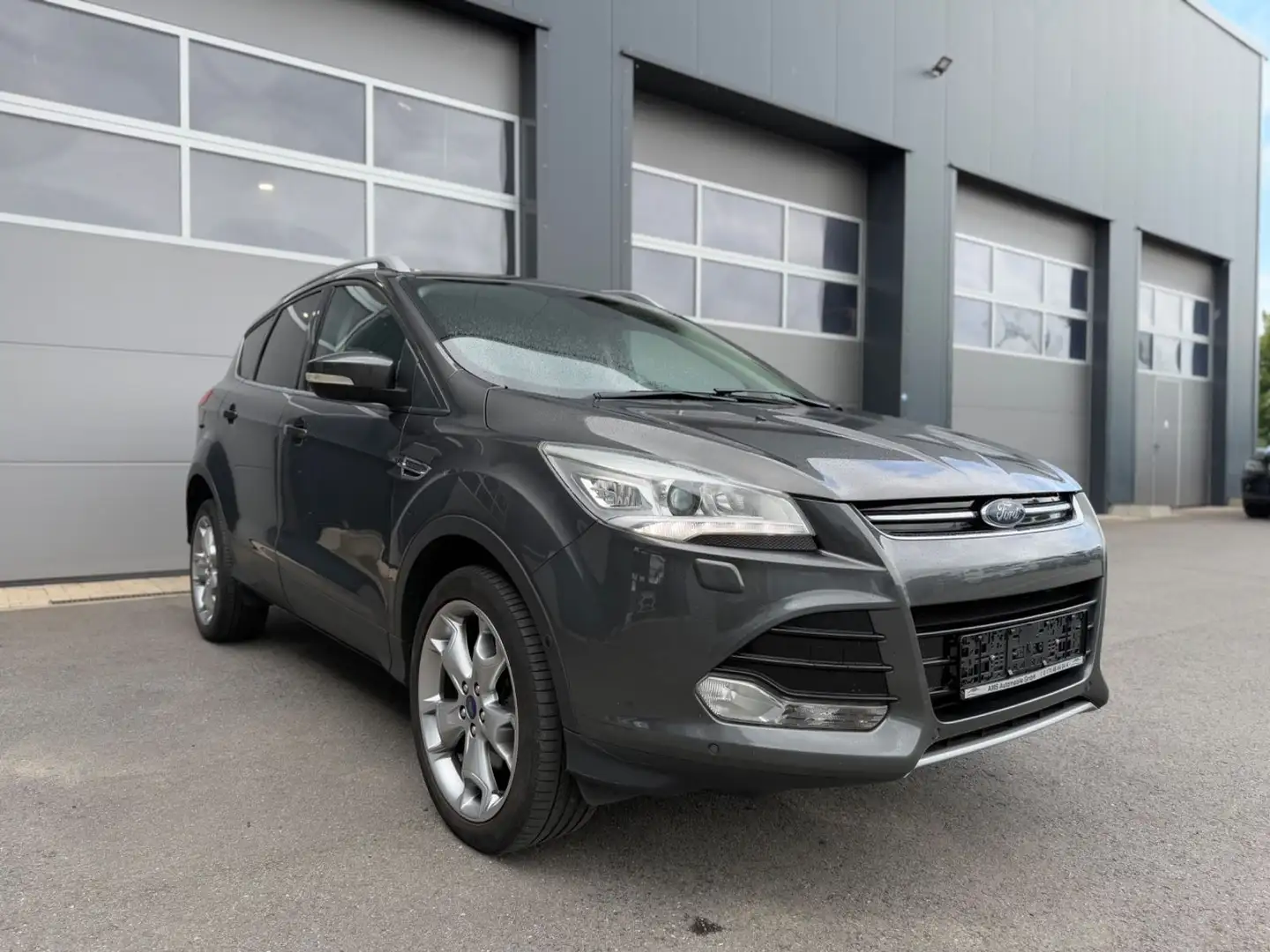 Ford Kuga 2.0TDCi 4x4 Titanium,Xenon,Keyless,Kamera Grau - 1