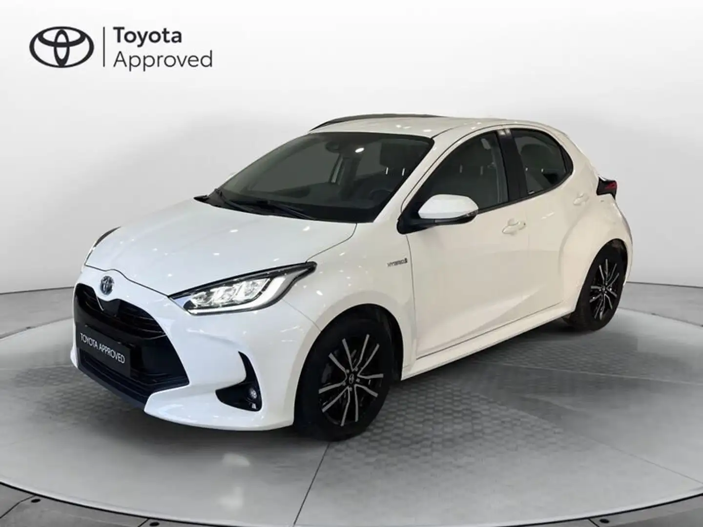 Toyota Yaris 1.5 Hybrid 5 porte Trend Bianco - 1