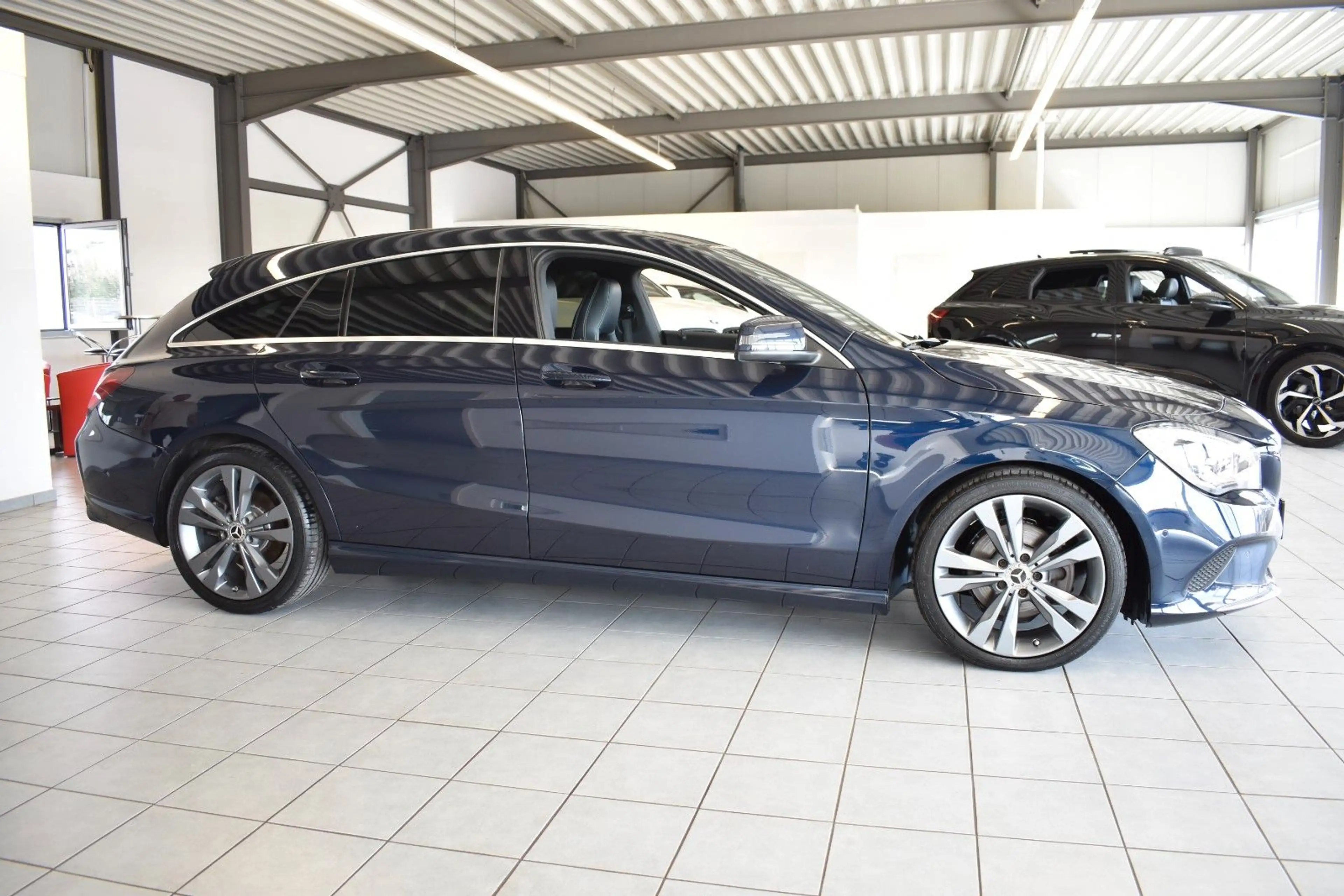 Mercedes-Benz CLA 220 CLA 220 d Shooting Brake AUT./LED/NAVI/PANO/ — photo 8
