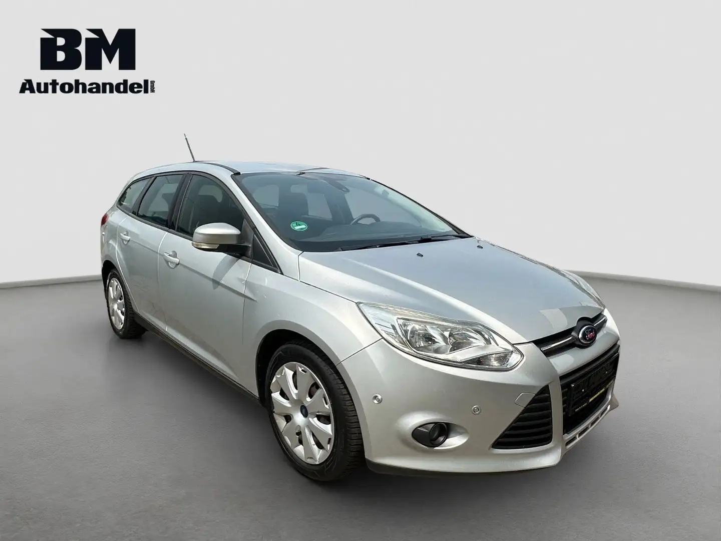 Ford Focus Kombi *PDC V+H*Navi*Zahnriemen NEU* Silber - 2