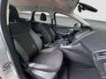 Ford Focus Kombi *PDC V+H*Navi*Zahnriemen NEU* Silber - thumbnail 17