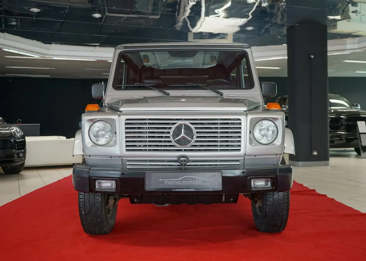 Mercedes-Benz G 300
