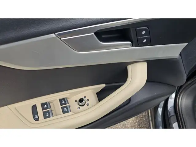 Audi A4 view 26