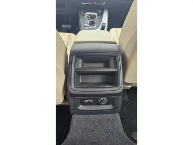 Audi A4 view 27