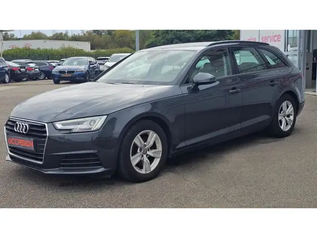 Audi A4 view 19