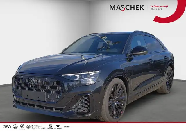 Audi Q8 S line 55 TFSI AHK Black Pano Sitzlüft Allradlenk