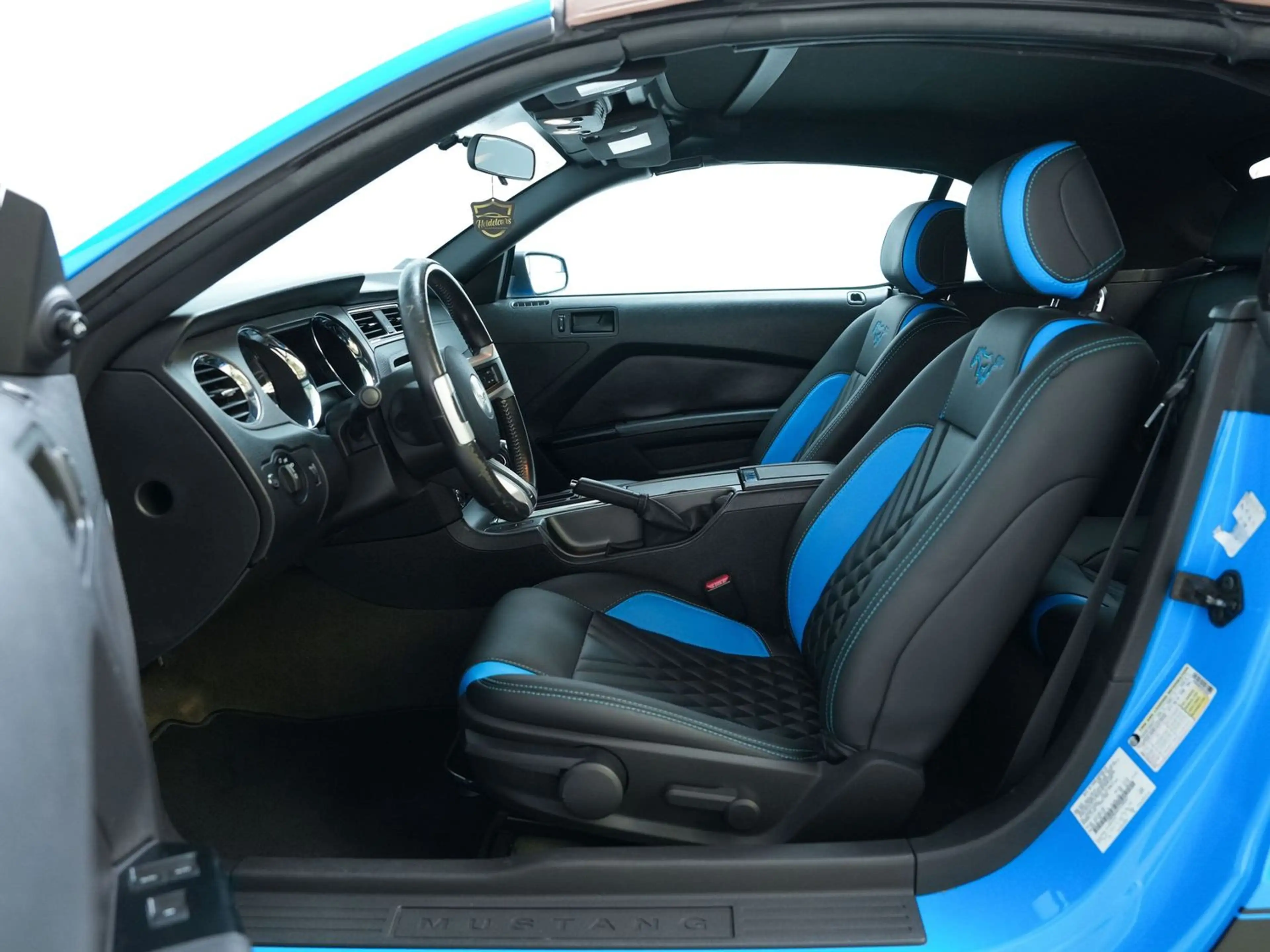 Ford Mustang 3,7 CABRIO*BLUETOOTH*LEDER*AUTOMATIK — photo 6