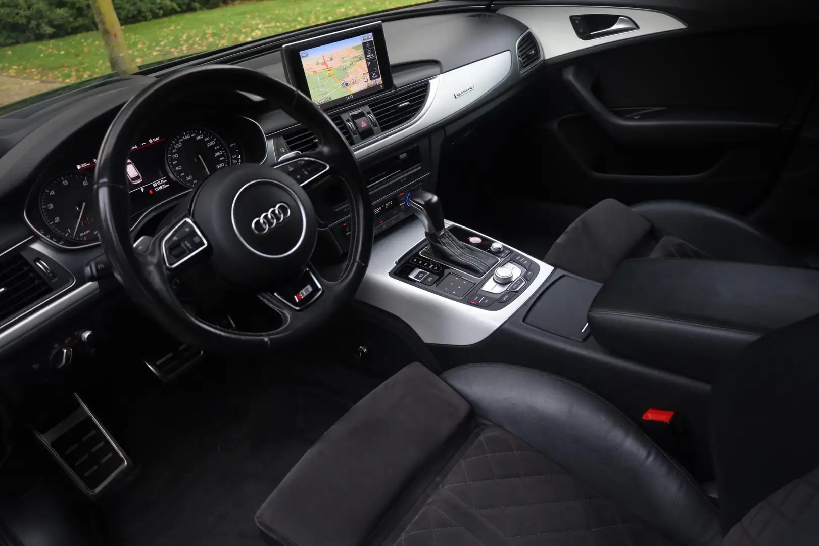 Audi S6 Avant 4.0 TFSI Pro Line Plus Aut. | Panorama | Vul Zwart - 2