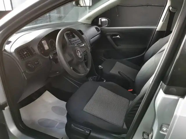 Volkswagen Polo view 7