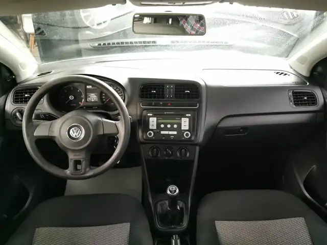 Volkswagen Polo view 6