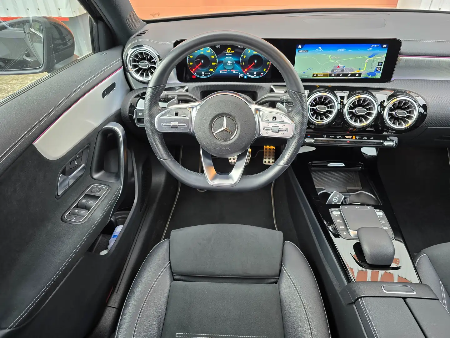 Mercedes-Benz A 200 A 200 Edition 2021 AMG Line Distr. Aissist Pano 19 Noir - 2