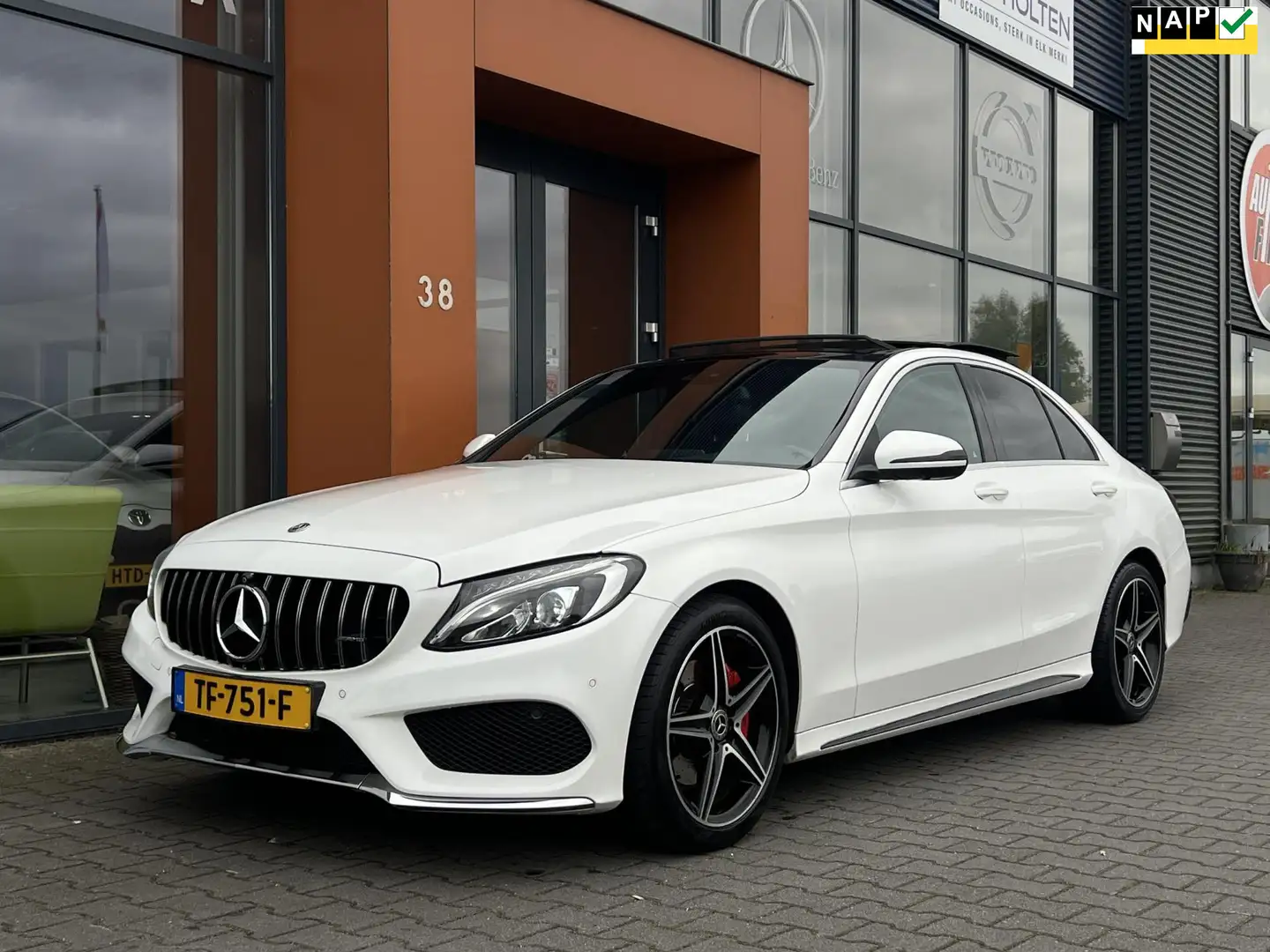 Mercedes-Benz C 180 AMG AUT.|LED|Panodak|Leer|360 camera Weiß - 1