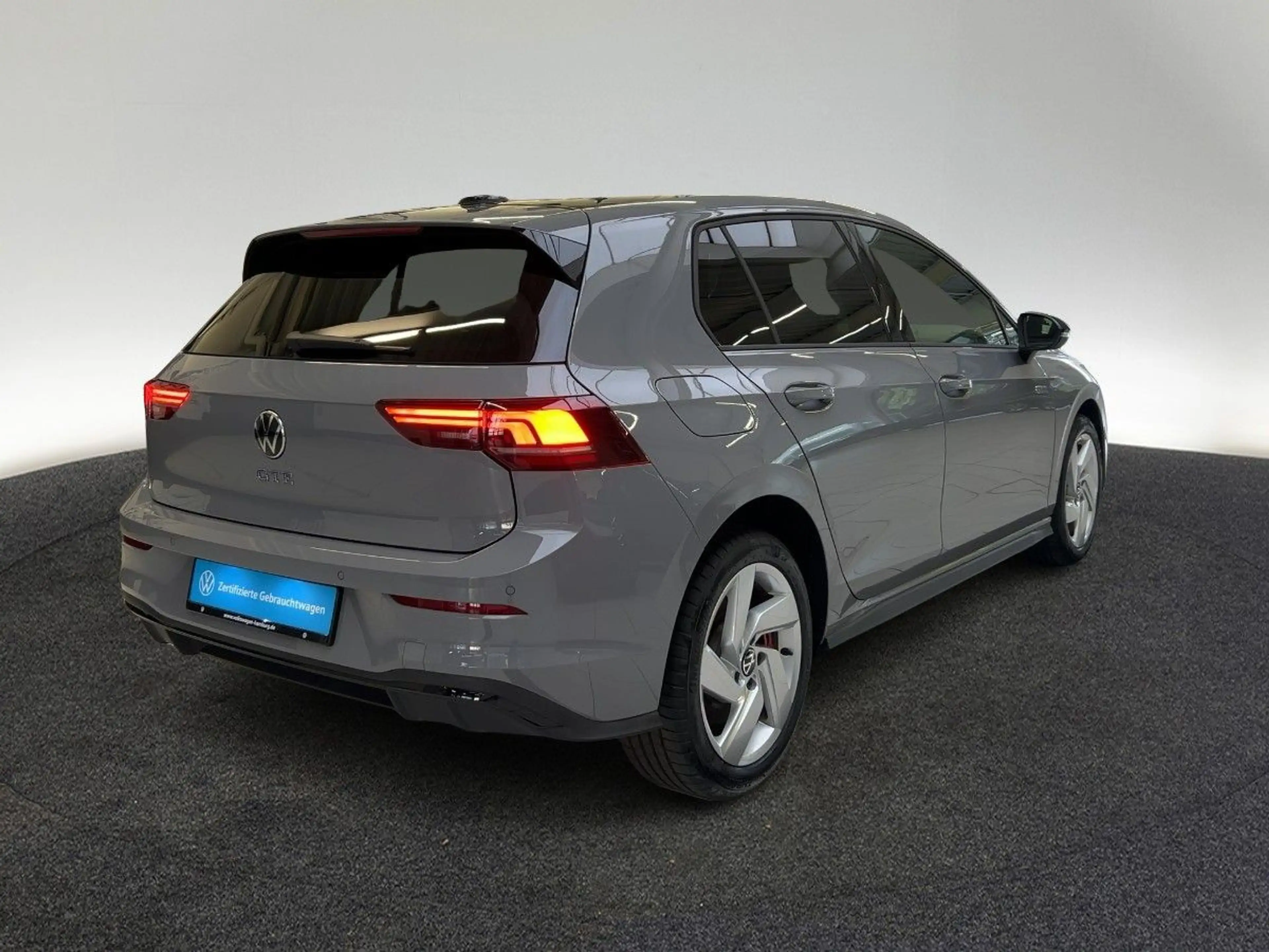 Volkswagen Golf GTE VIII 1.5 eHybrid GTE DSG Rear View Navi App — photo 3