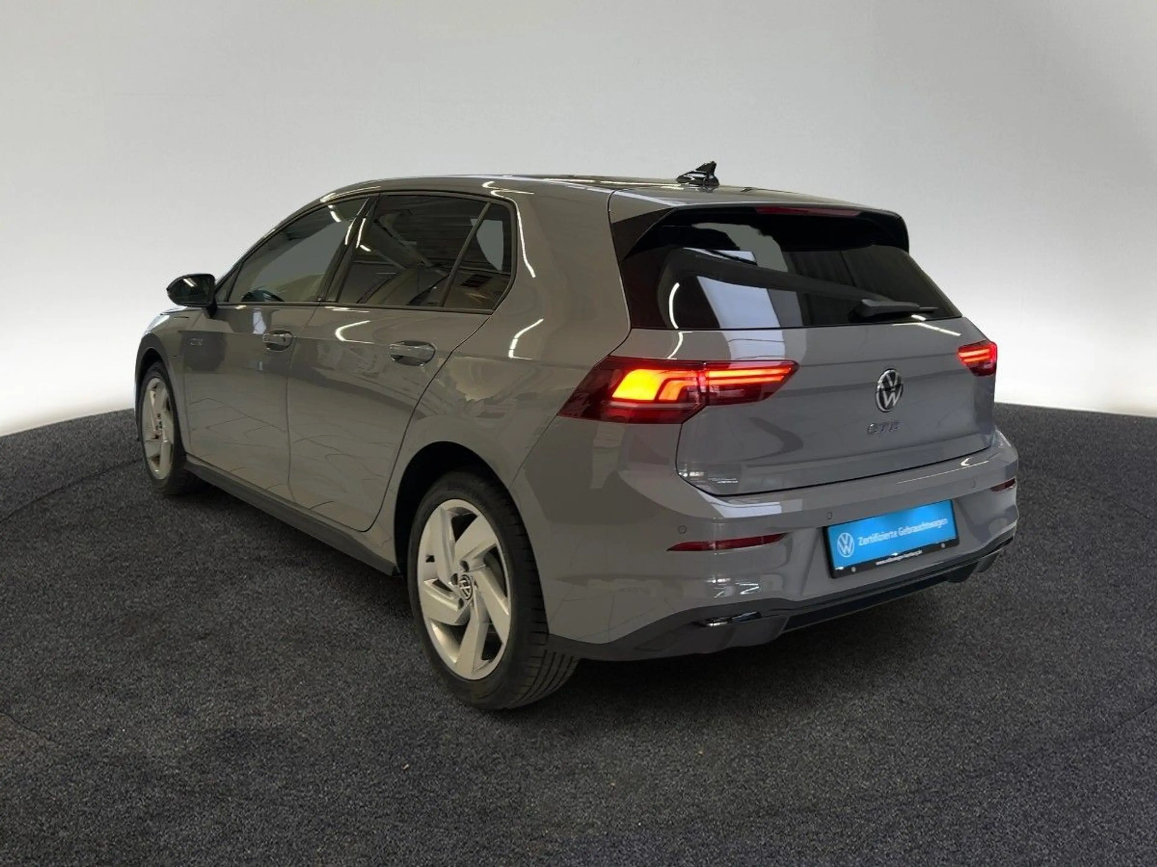 Volkswagen Golf GTE VIII 1.5 eHybrid GTE DSG Rear View Navi App — photo 2