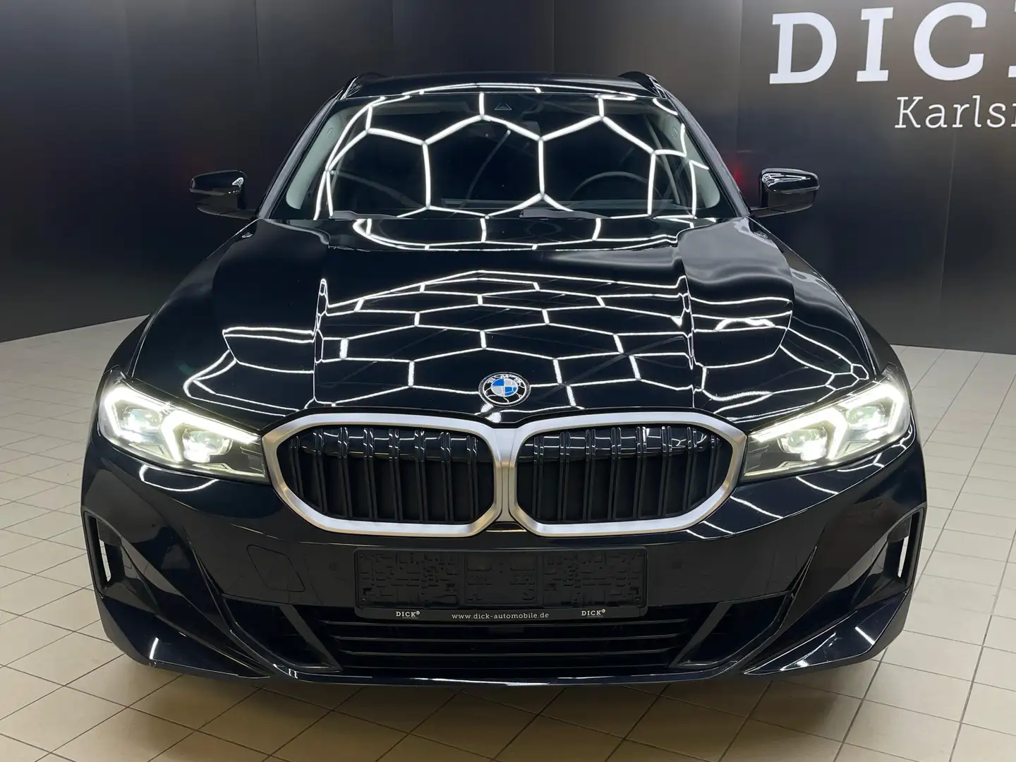 BMW 318 d Sport Line FACELIFT+SHADOW+HEAD+KAM+AHK+MF - 2