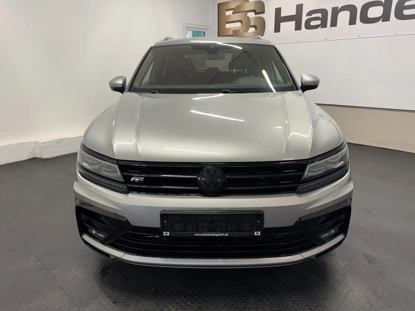 Volkswagen Tiguan Highline 4M*R LINE*VIRTUAL*AHK*HuD*ACC* Silber - 2