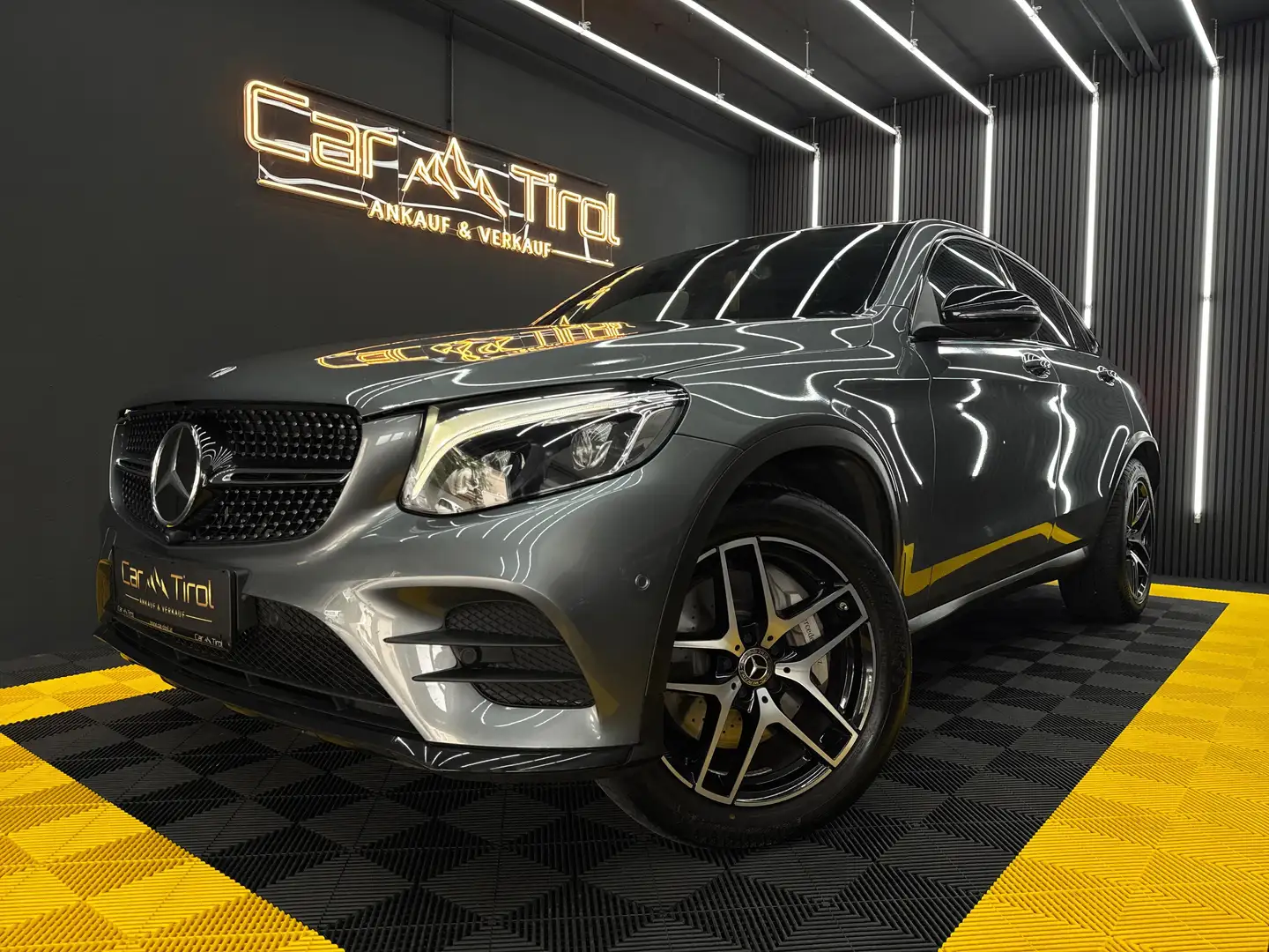 Mercedes-Benz GLC 220 Coupe 4Matic AMG-Line HEAD-UP*360GRAD*STANDHEIZUNG Gris - 2
