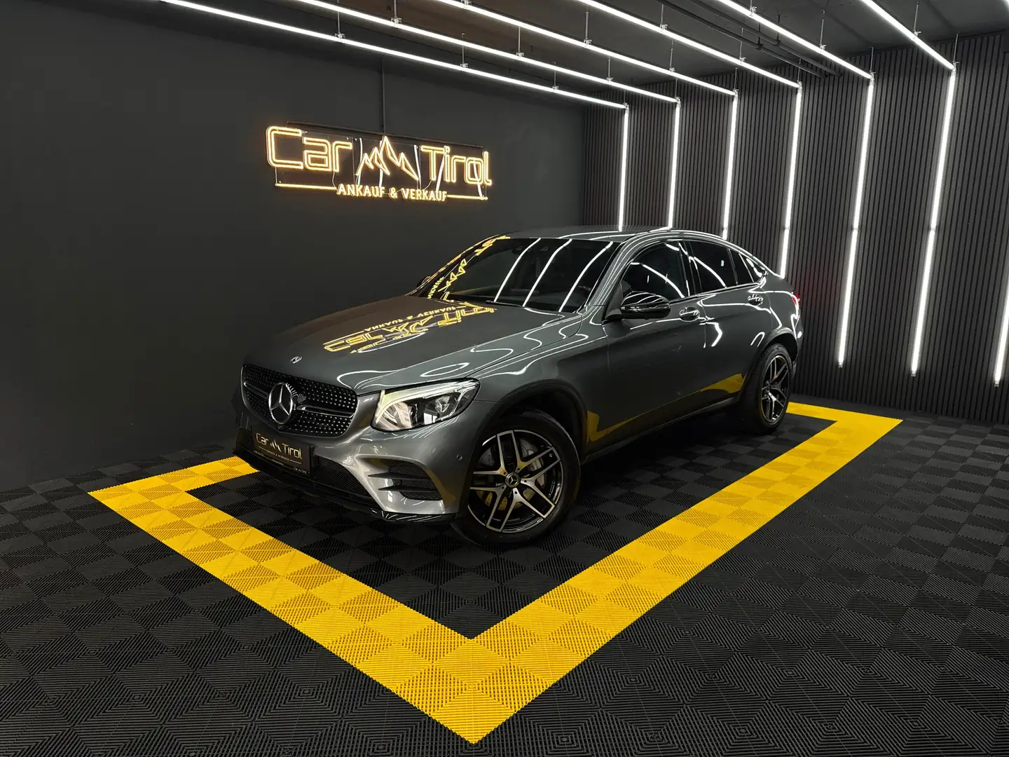 Mercedes-Benz GLC 220 Coupe 4Matic AMG-Line HEAD-UP*360GRAD*STANDHEIZUNG Gris - 1