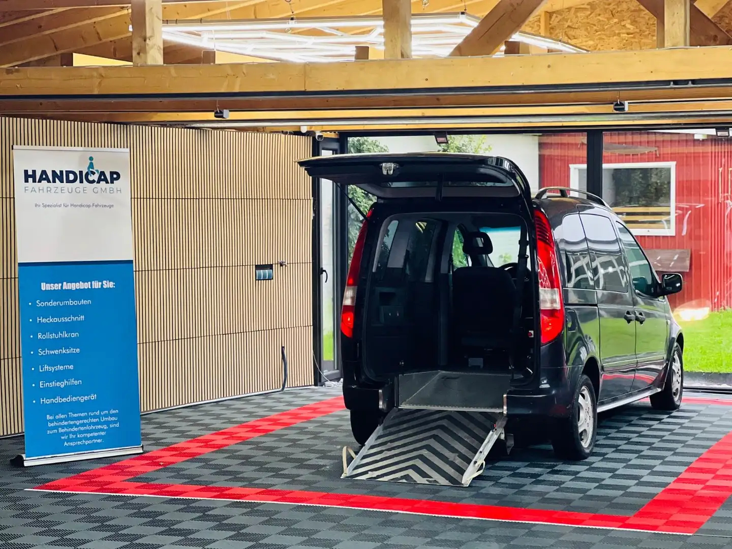 Mercedes-Benz Vaneo 1.9 Ambiente Noir - 1