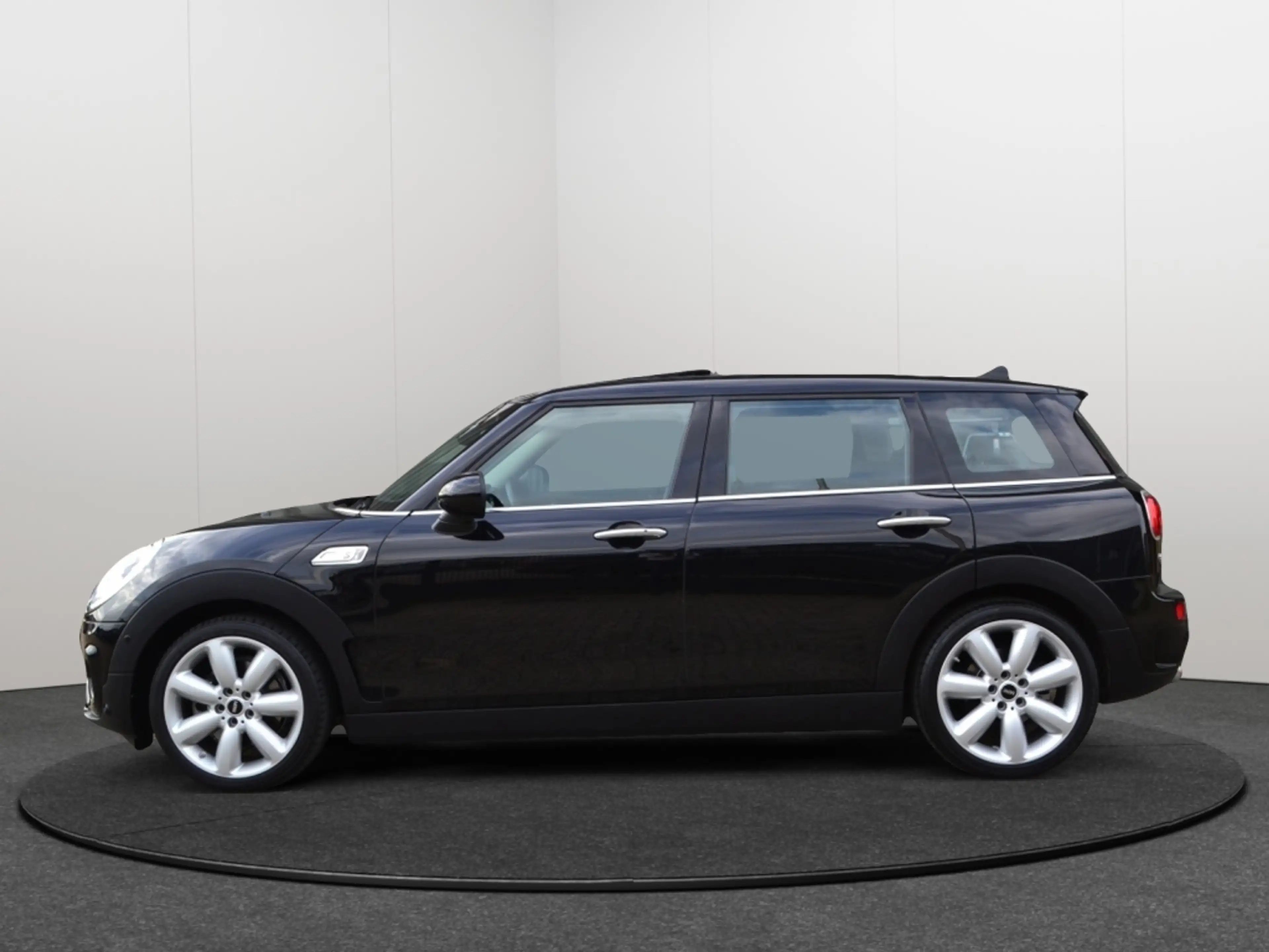 MINI Cooper S Clubman 2.0 192PK Chili Navi/LED/Pano/Leer — photo 2