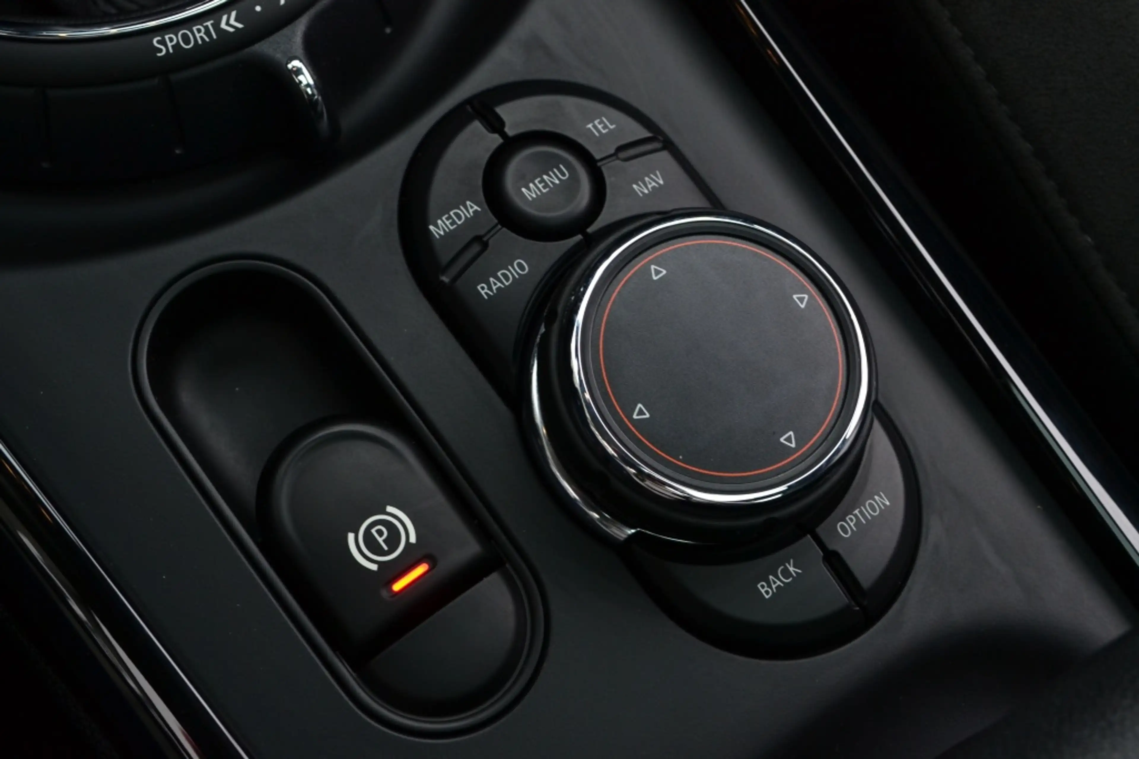 MINI Cooper S Clubman 2.0 192PK Chili Navi/LED/Pano/Leer — photo 32