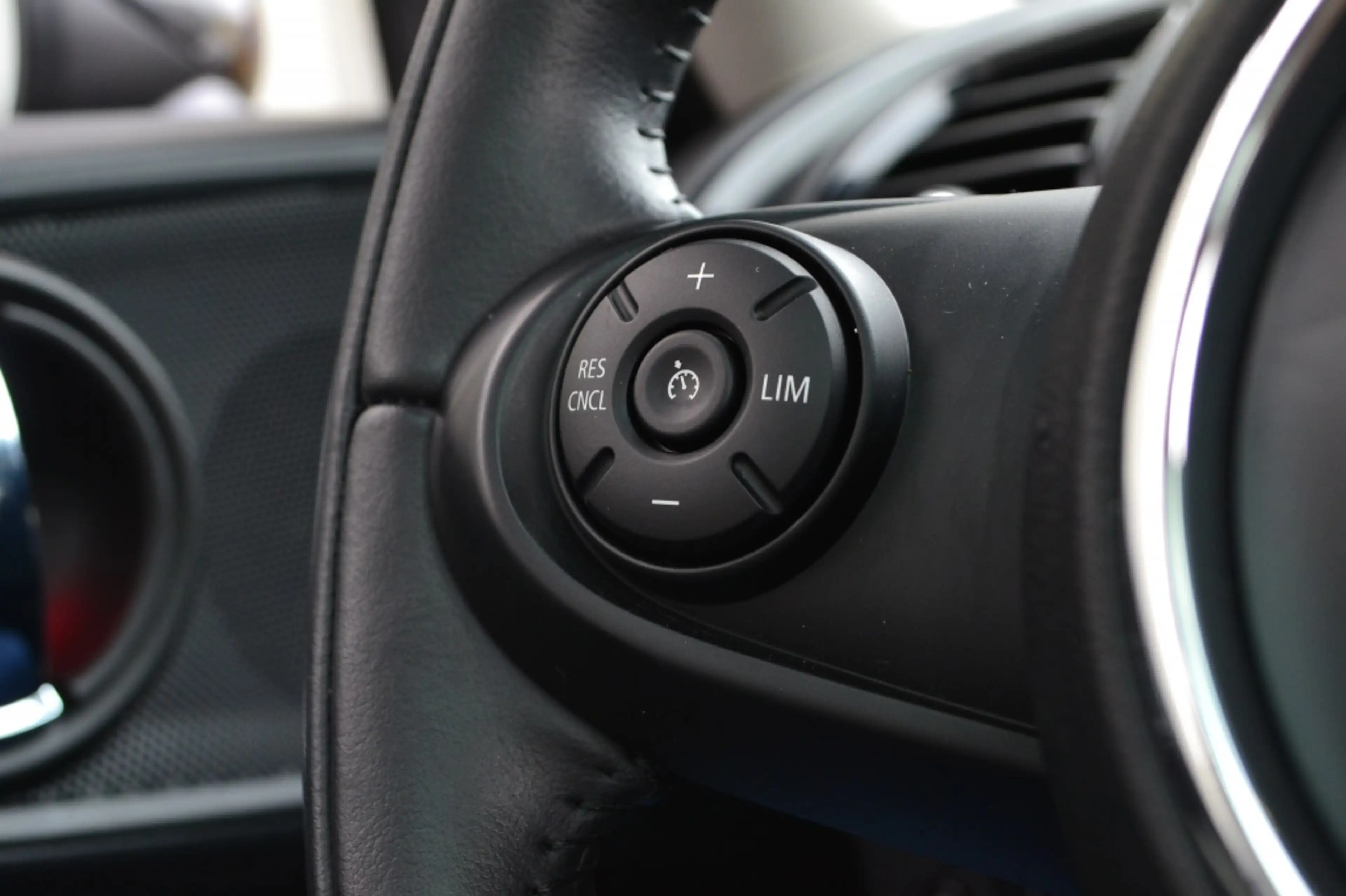 MINI Cooper S Clubman 2.0 192PK Chili Navi/LED/Pano/Leer — photo 46