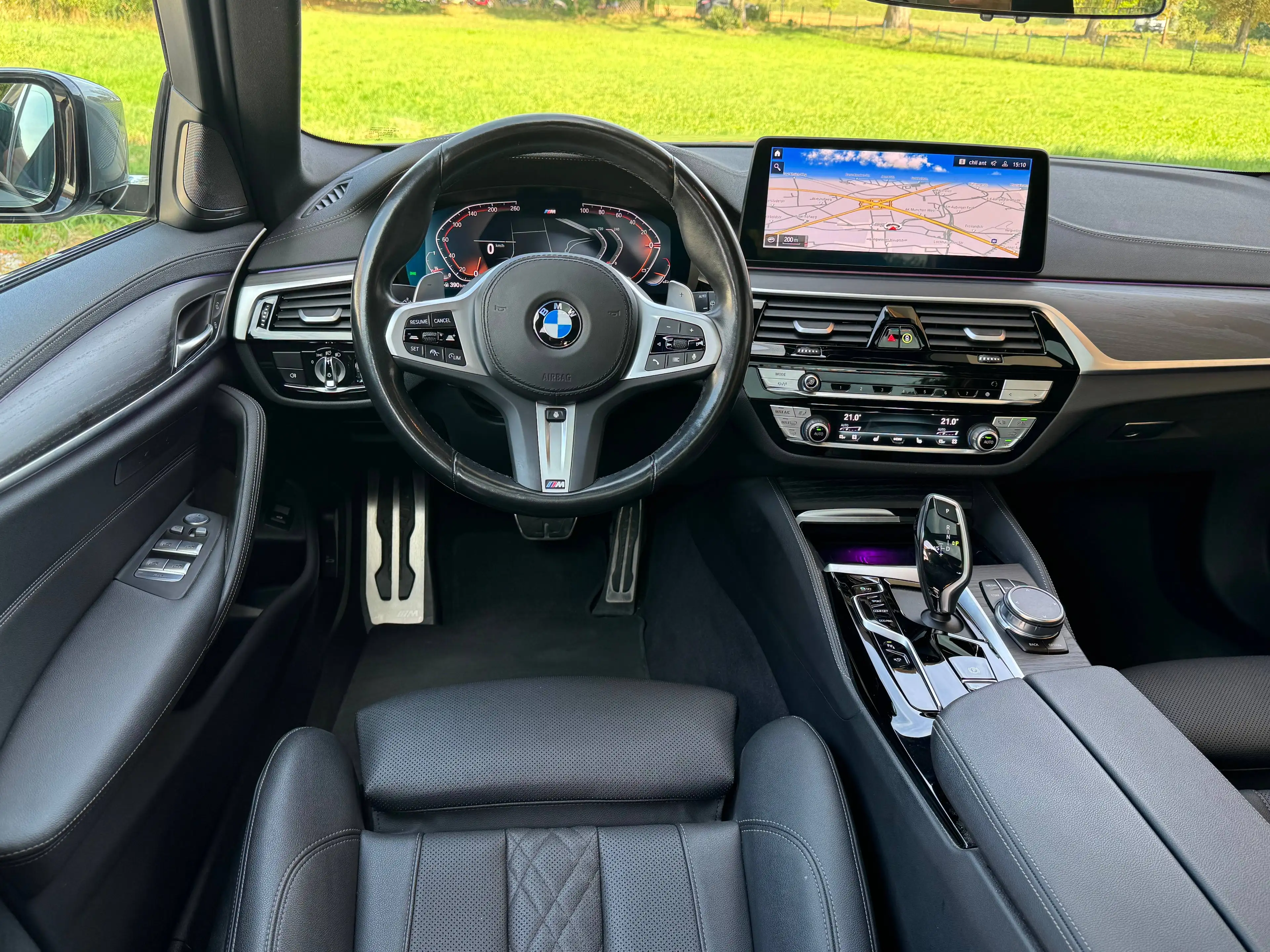 BMW 530 530d M Sport Pano AHK Stanheizung VOLL 1.Hand — photo 10