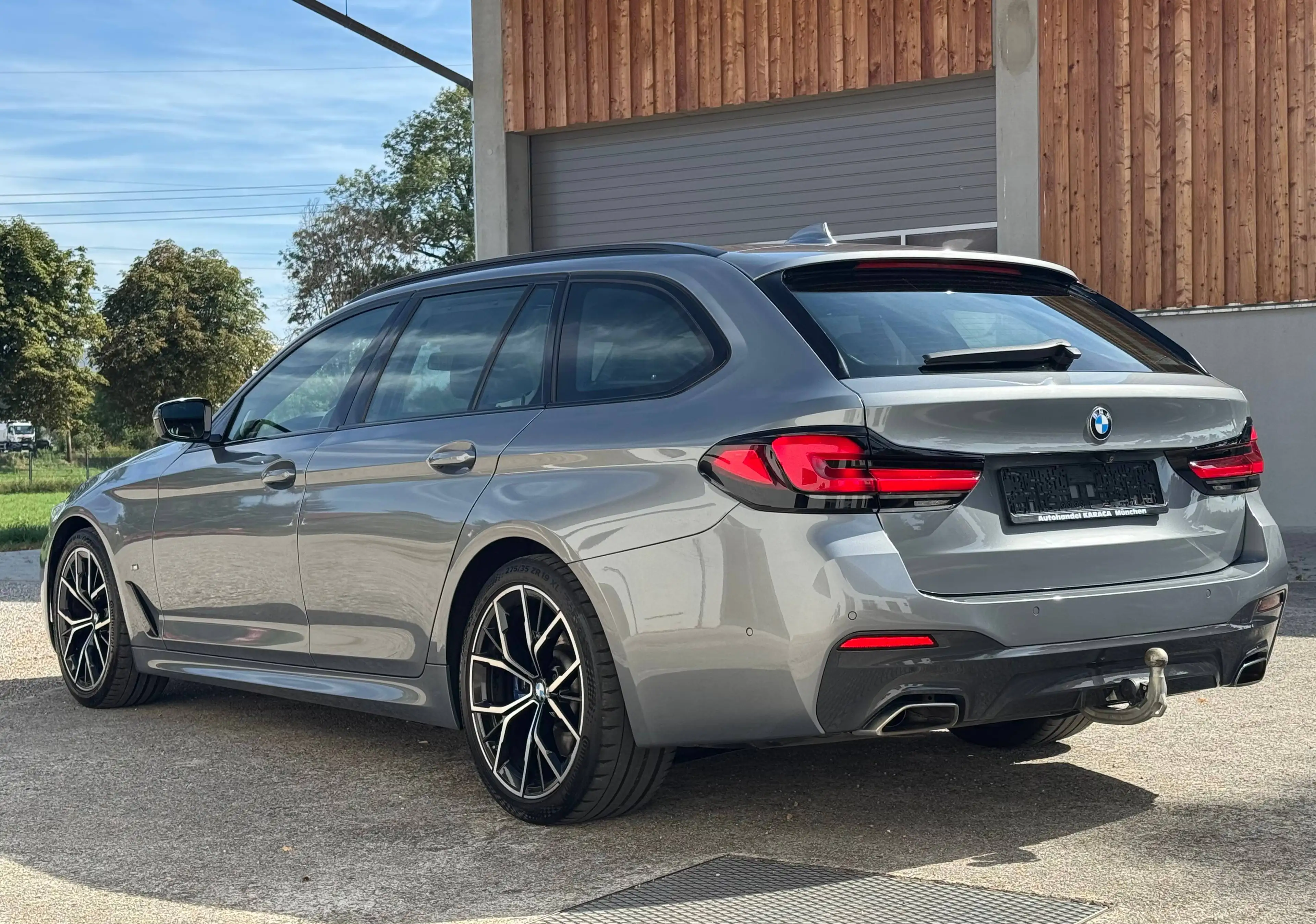 BMW 530 530d M Sport Pano AHK Stanheizung VOLL 1.Hand — photo 5