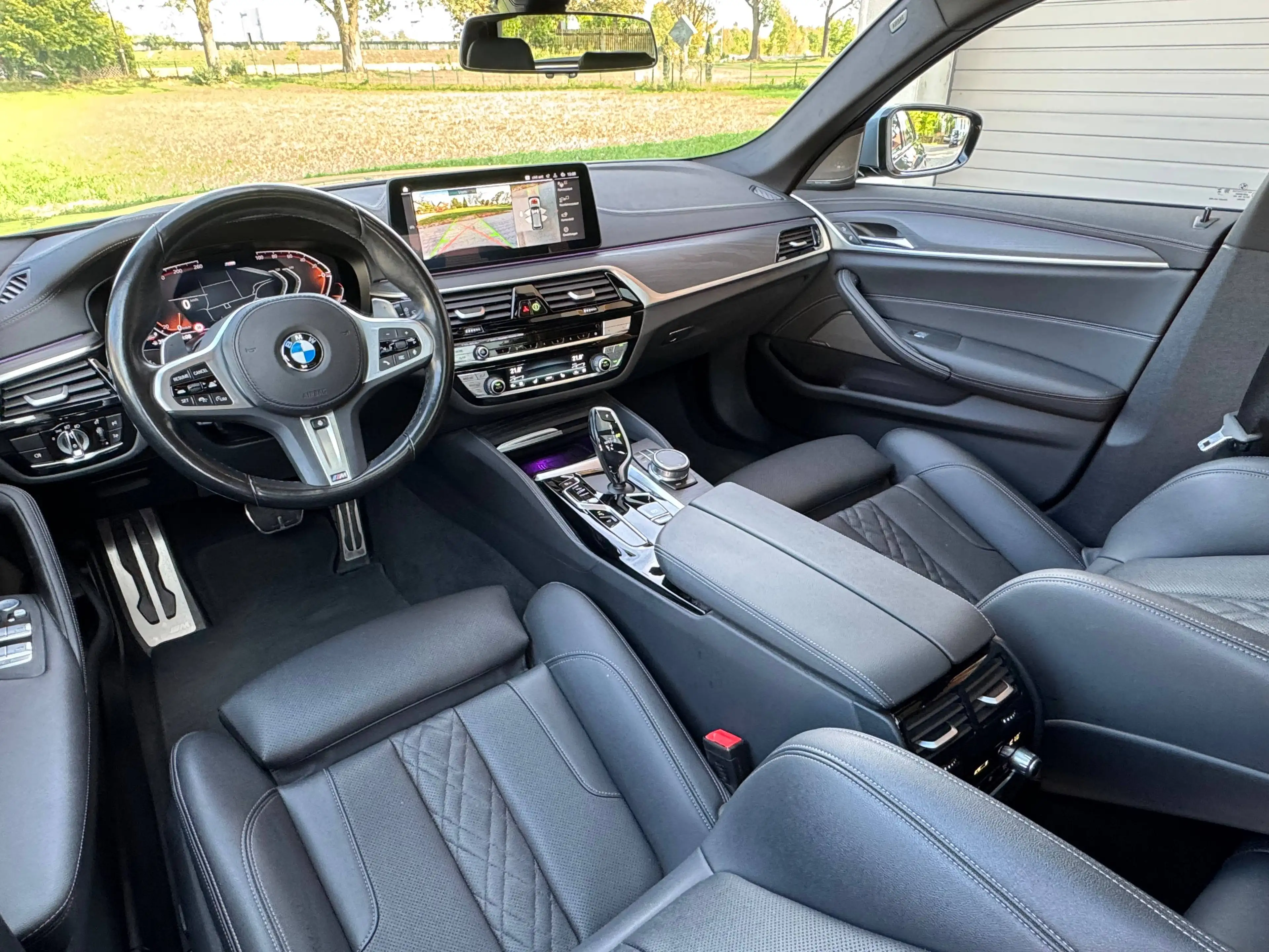 BMW 530 530d M Sport Pano AHK Stanheizung VOLL 1.Hand — photo 15