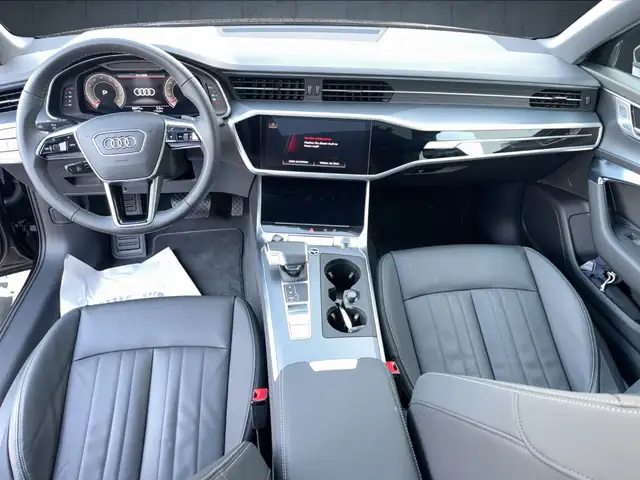 Audi A6 view 12